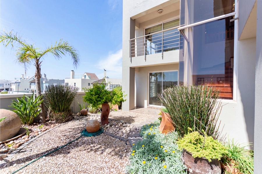 5 Bedroom Property for Sale in Waterfront Western Cape